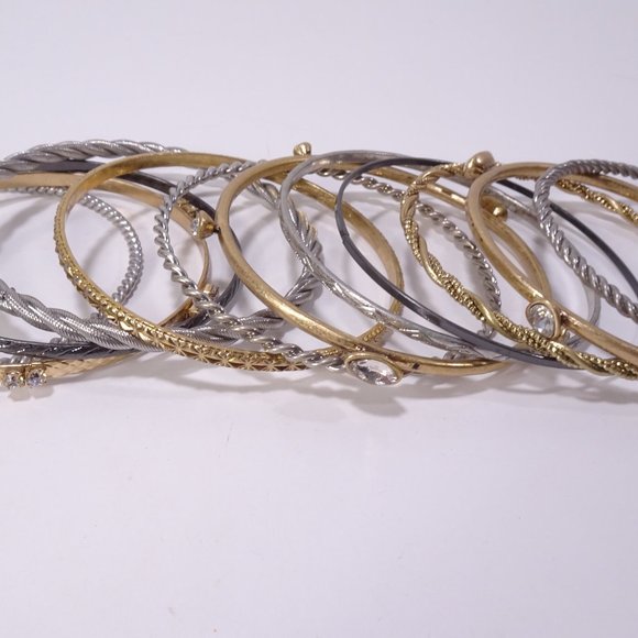 Banana Republic Mixed Metal Crystal Stackable Bangle Bracelet Set of 12 NWOT 88 - Picture 4 of 13